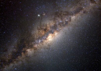 Astrónomos detectan señales de radio insólitas desde centro de la Vía Láctea
