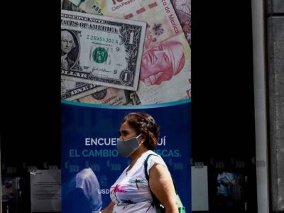 Dólar cierra debajo de 21 pesos por segunda jornada seguida
