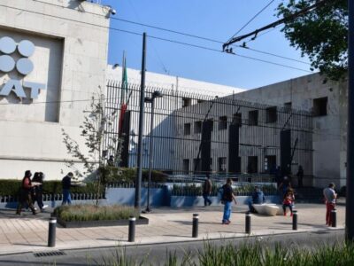 SAT incluye a 48 contribuyentes a lista de empresas factureras