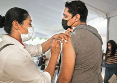 Se reaviva el debate sobre la vacuna covid obligatoria para personas trabajadoras