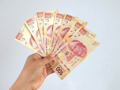 Extiende beneficio de aguinaldo a empleados por honorarios