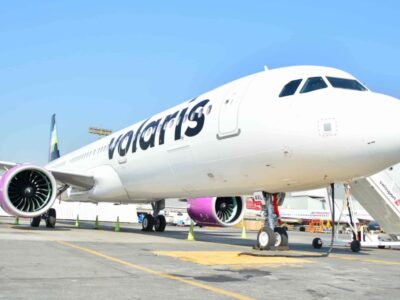 Volaris afirma que no cobra equipaje de mano tras sanción