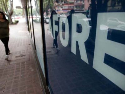 «Afores tendrían que recortar personal»