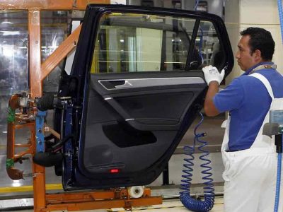 Se debilita recuperación; economía liga 2 meses a la baja