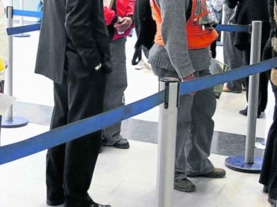 Regios ‘hasta la coronilla’ con los bancos: reclamos crecen