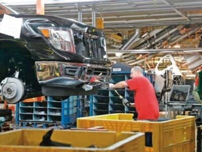 Mercado automotriz tardará 7 años en recuperarse de pandemia