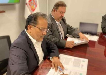 Firma convenio Escobedo con la UTE