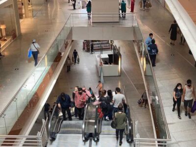 Nuevas tiendas voltean a centros comerciales