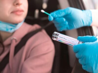 De vuelta a la polémica: ¿Quién debe pagar las pruebas Covid-19 en el trabajo?