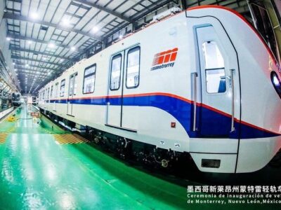 Entregan contrato para estudios de Líneas 4 y 5 del Metro de NL