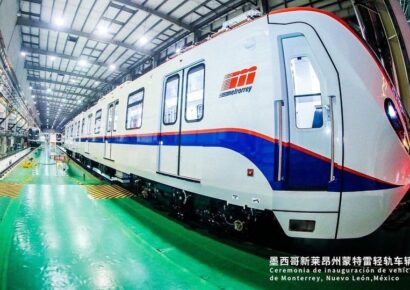 Entregan contrato para estudios de Líneas 4 y 5 del Metro de NL