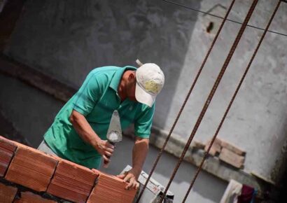 Uno de cada 5 dólares de remesas es de albañiles mexicanos