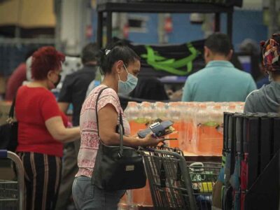 Economía retrocede al cierre de 2021, reporta Inegi