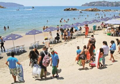 Senadores analizarán elevar el mínimo de días de vacaciones para los trabajadores
