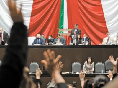 11 pendientes en material laboral que se mantienen en la congeladora del Congreso