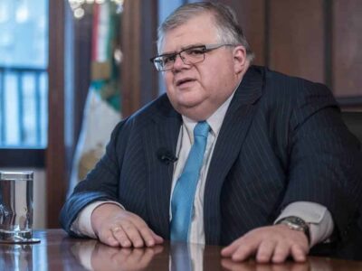 Bancos centrales deben buscar un «aterrizaje suave»:Carstens