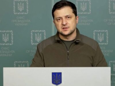 Invasión rusa está llegando a su fin, pero Ucrania no reducirá su defensa: Zelenski