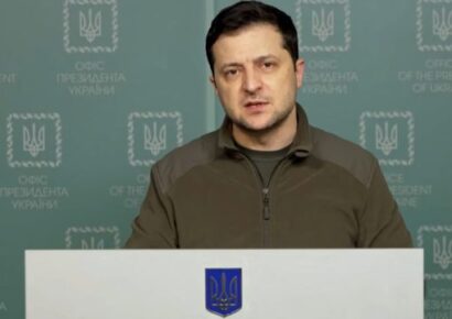 Invasión rusa está llegando a su fin, pero Ucrania no reducirá su defensa: Zelenski