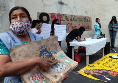 8M: El doble estigma de ser mujer indígena en México