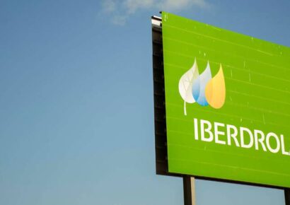 ‘Ganchos’ a Iberdrola: CRE le retirará permisos para generar energía eléctrica