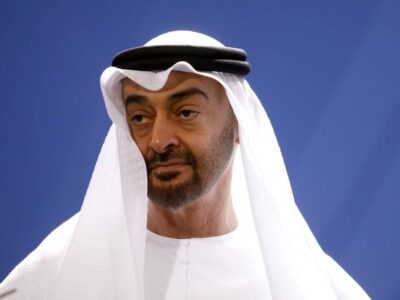 Putin habla con líder de los EAU sobre necesidad de estabilizar mercado petrolero