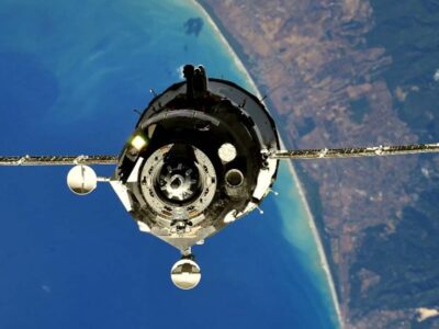 Jefe de agencia espacial rusa dice que ataques informáticos a satélites justificarían la guerra: informe