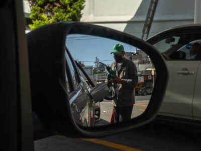 Hacienda ‘echa una mano’ a automovilistas: esta semana no pagarán IEPS por gasolinas