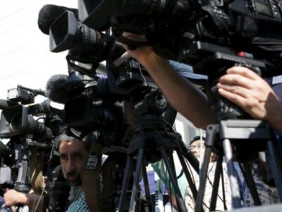 Analiza gobierno federal dar IMSS a periodistas independientes