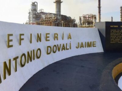 Pemex prevé aumento de 26% en refinación para 2022, aún lejos del objetivo